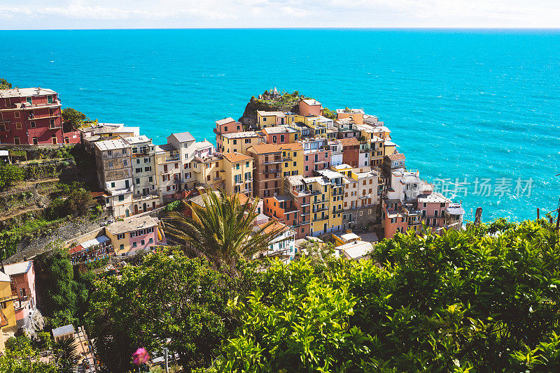 马纳罗拉的全景在Cinque Terre，意大利